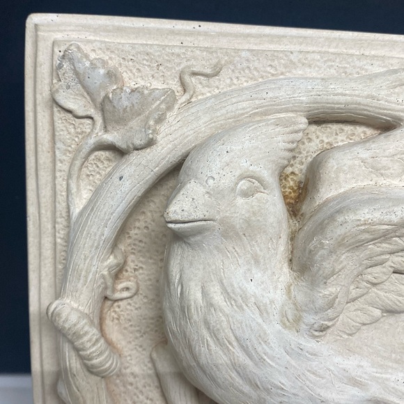 Classic Cardinal Bird Wall Plaque - Picture 3 of 12